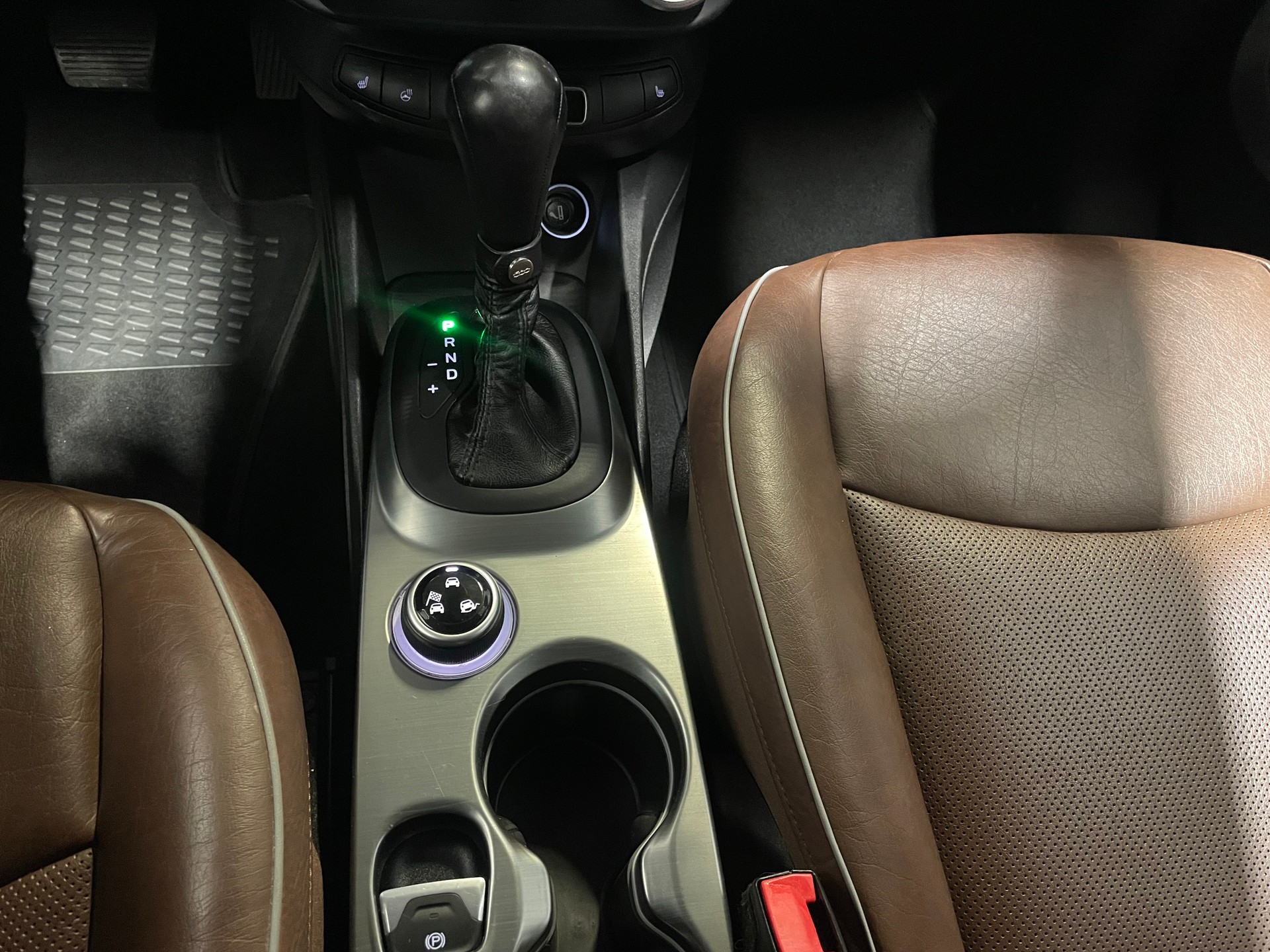 FIAT 500X 2.0 MJ Cross 4x4 Automatic (48)-image-16