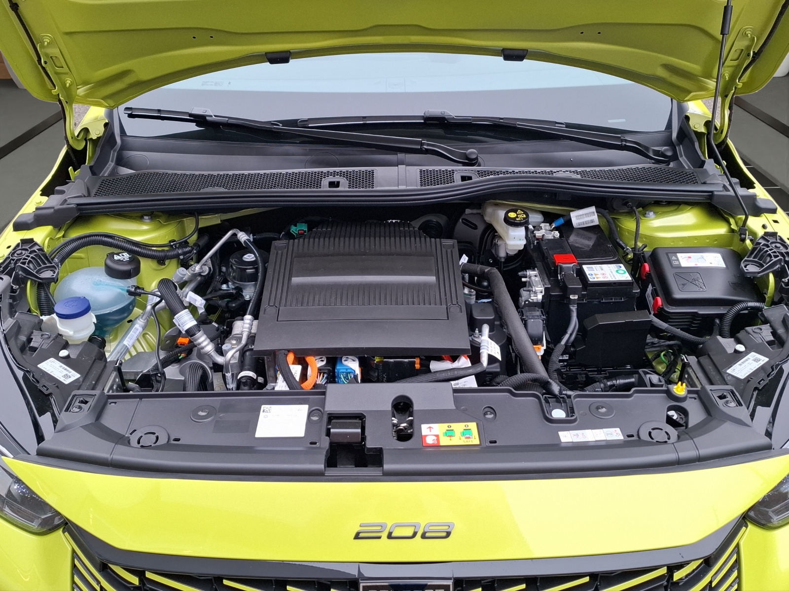 PEUGEOT 208 NEW Elektrik 115kW GT-image-13