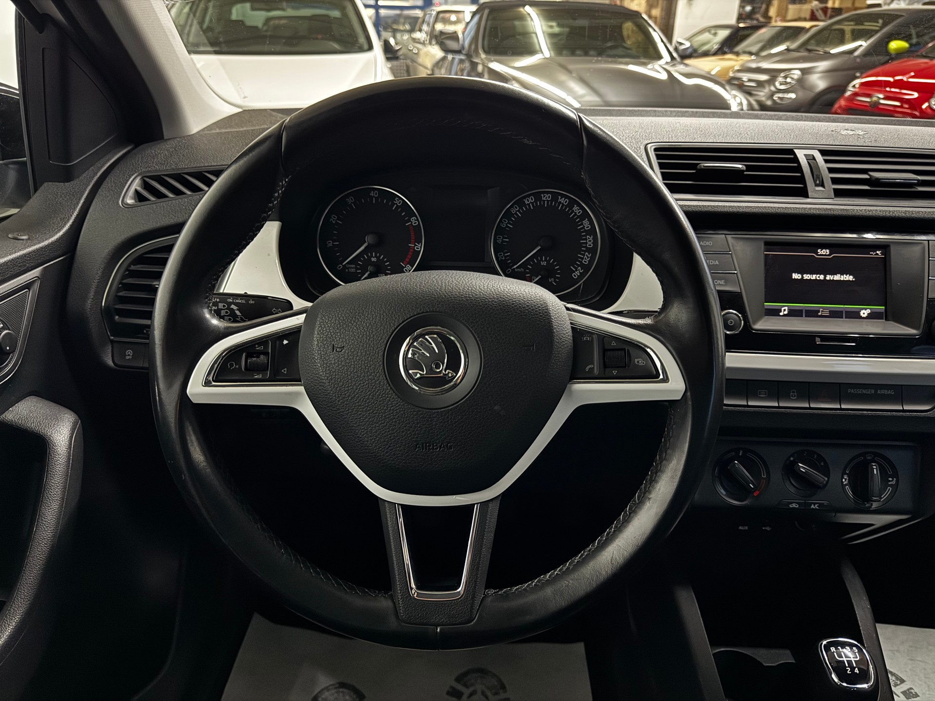 SKODA Fabia 1.2 TSI Ambition-image-16
