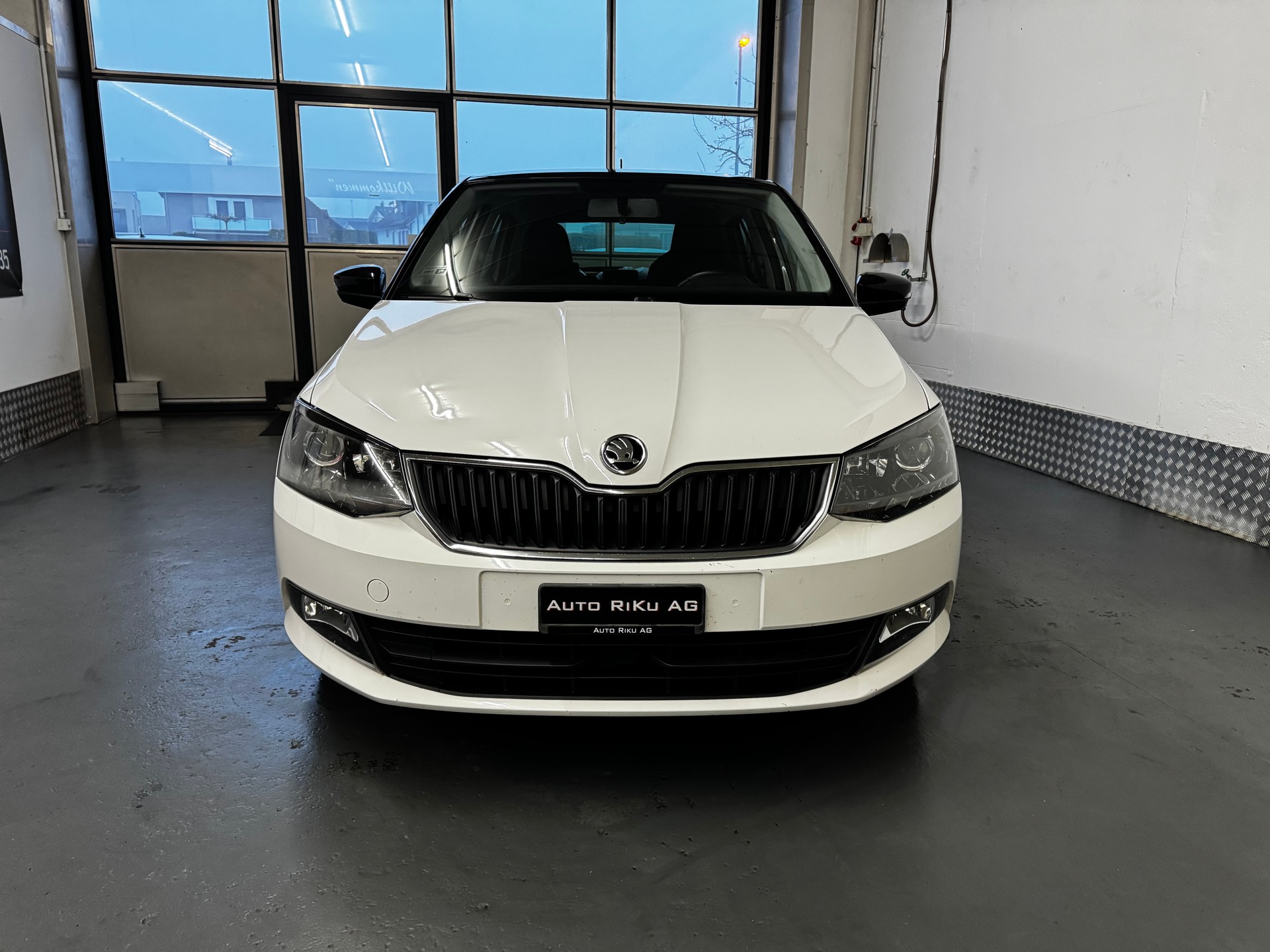 SKODA Fabia 1.2 TSI Ambition-image-3