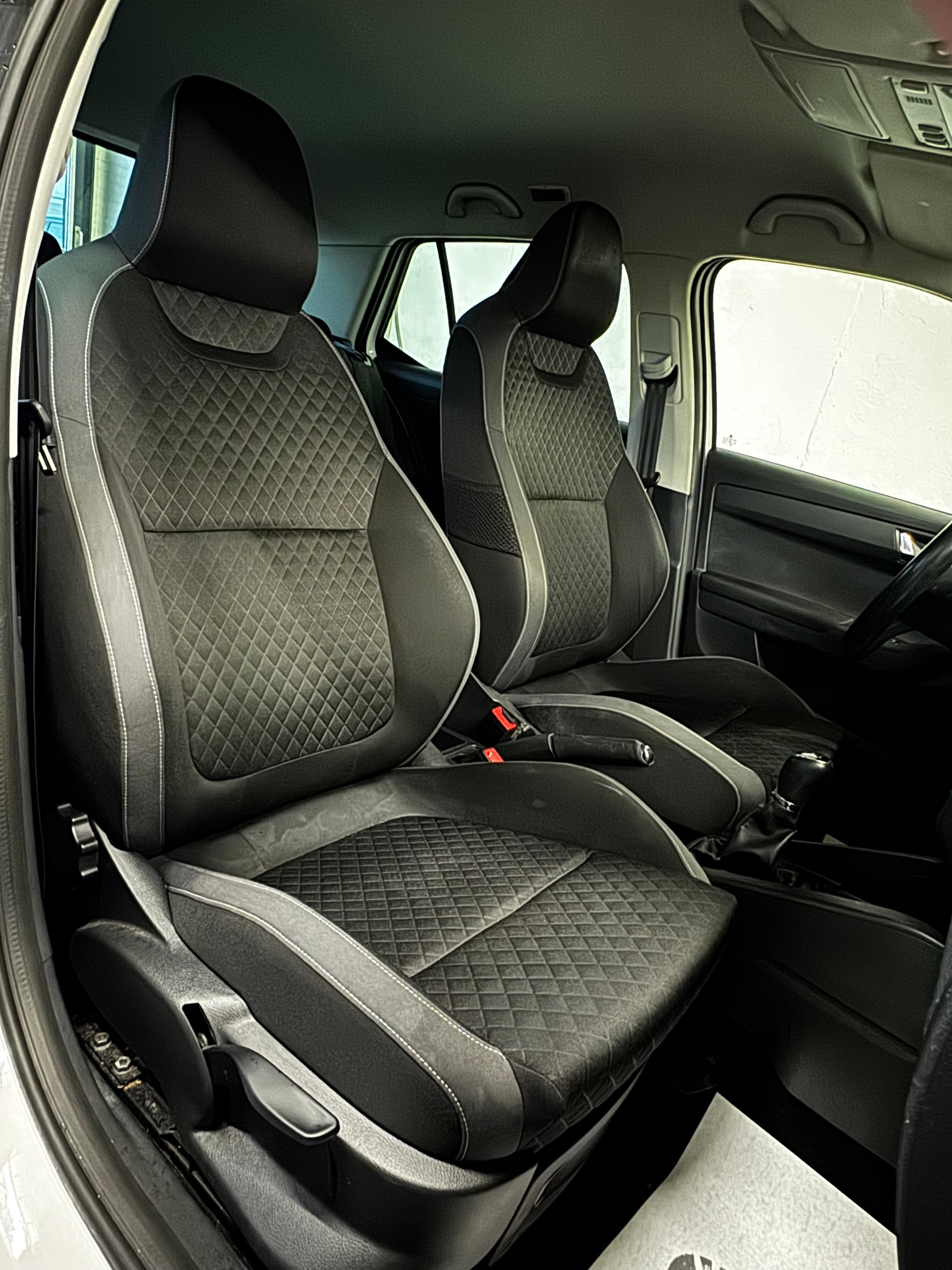 SKODA Fabia 1.2 TSI Ambition-image-18