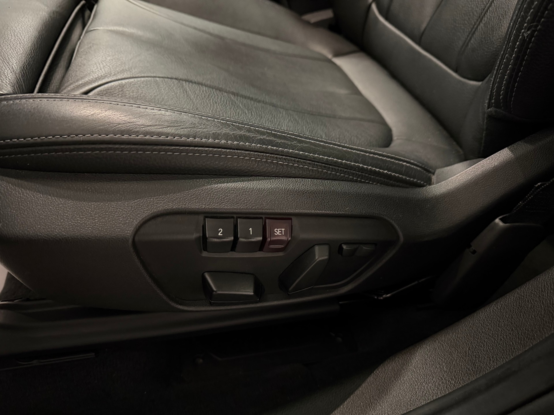 BMW X1 xDrive 25i xLine Steptronic-image-18