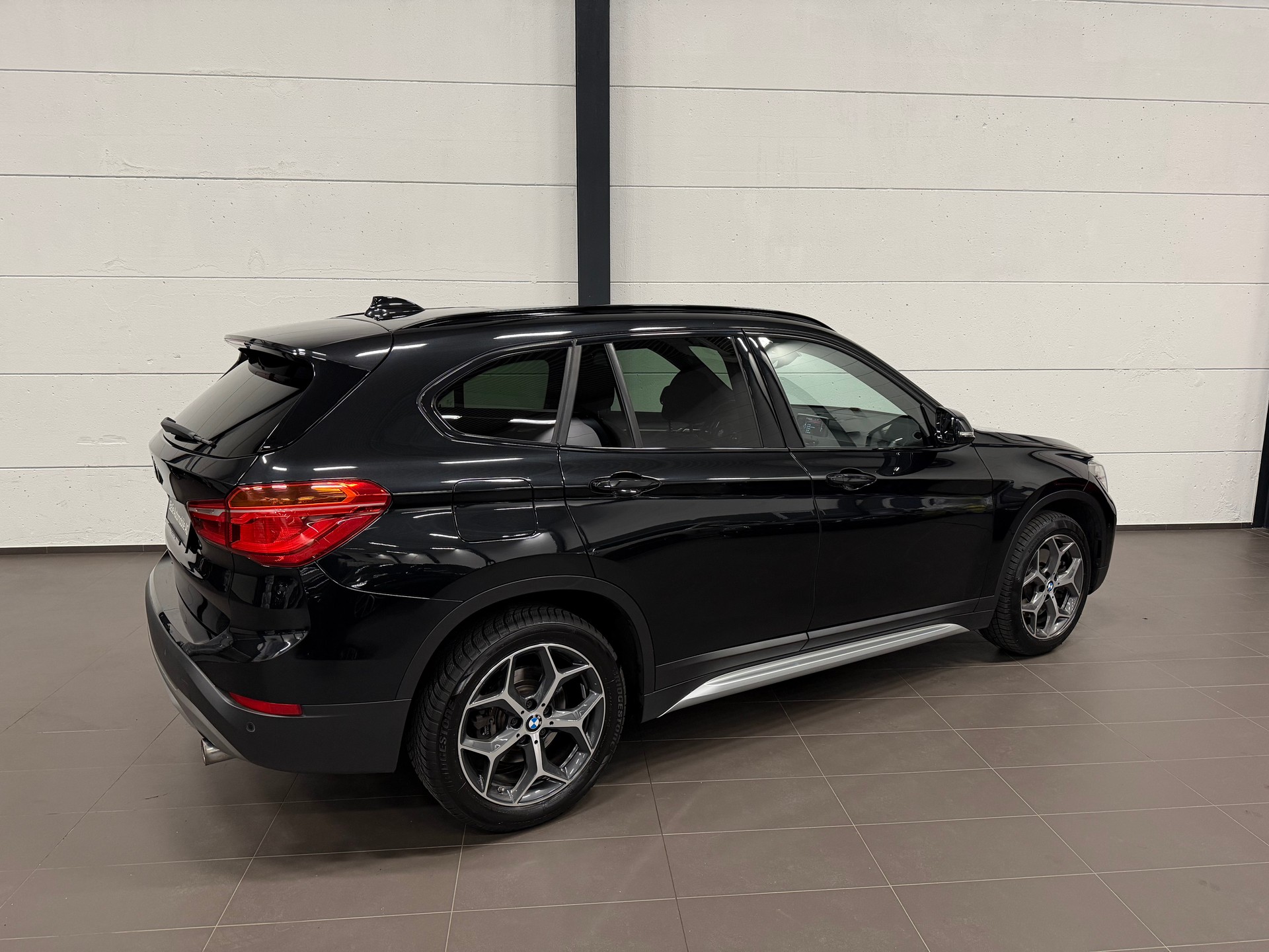 BMW X1 xDrive 25i xLine Steptronic-image-13