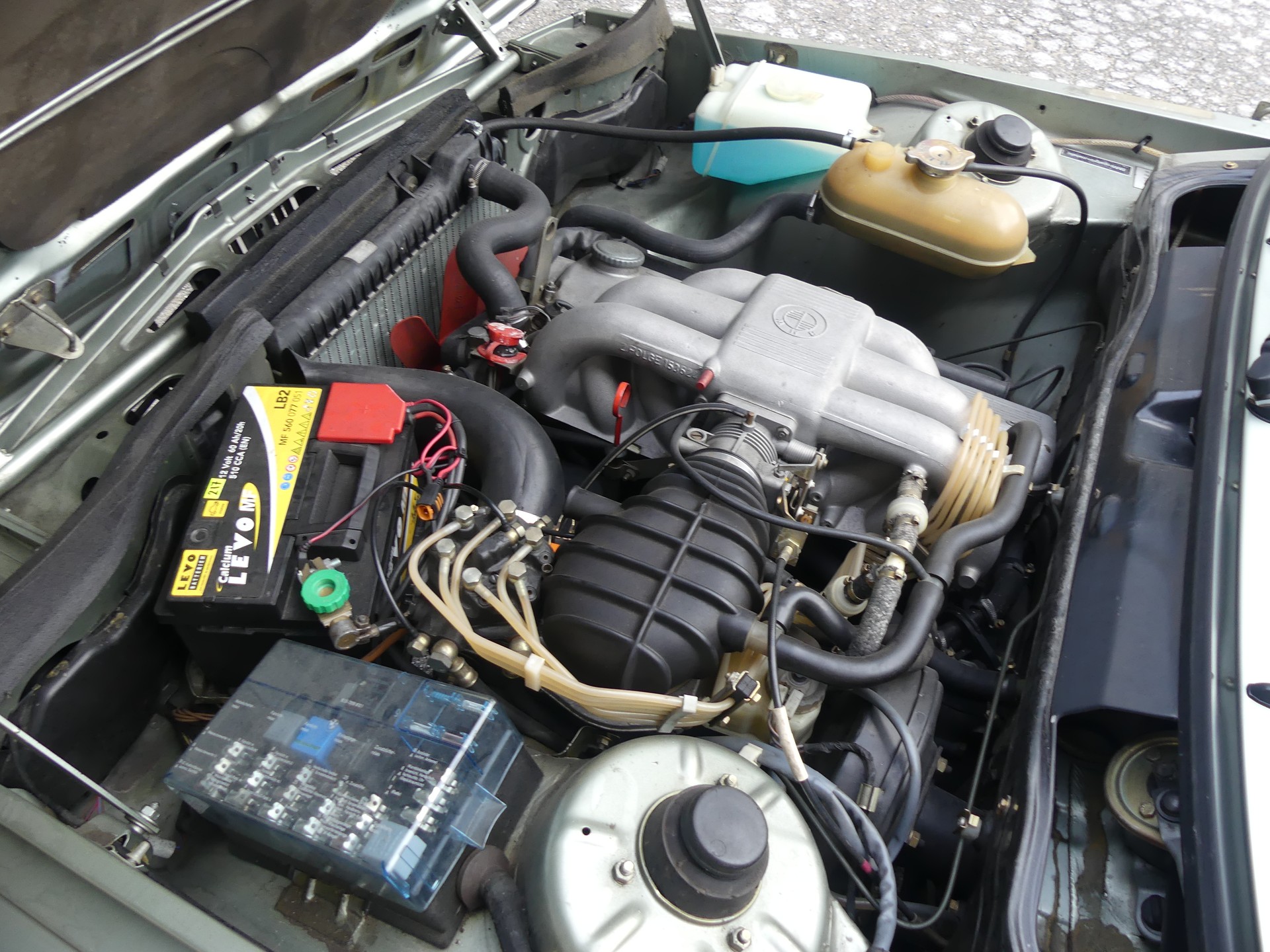 BMW 323 i (Vétéran)-image-10