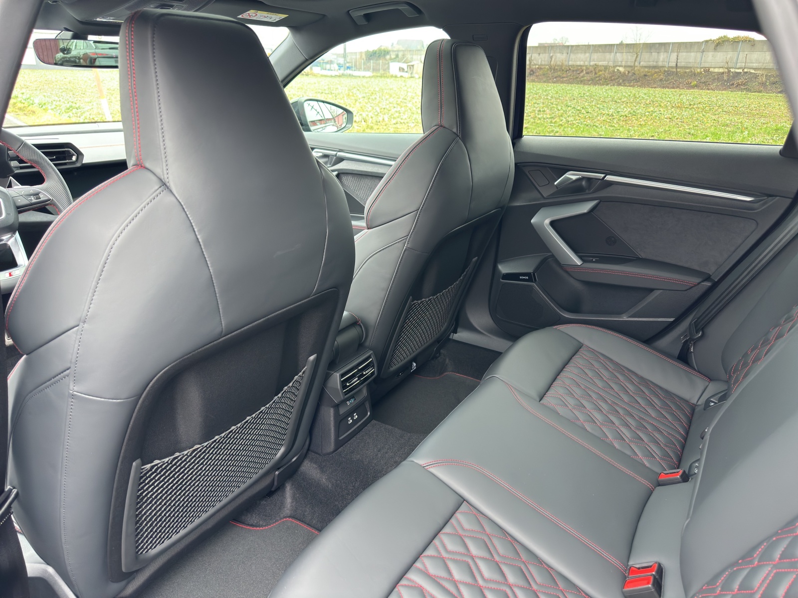 AUDI S3 Sportback TFSI quattro S-tronic-image-19