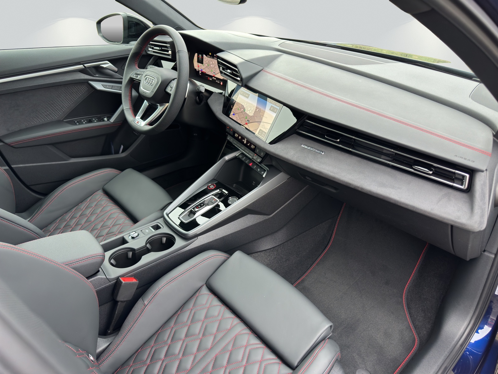 AUDI S3 Sportback TFSI quattro S-tronic-image-7