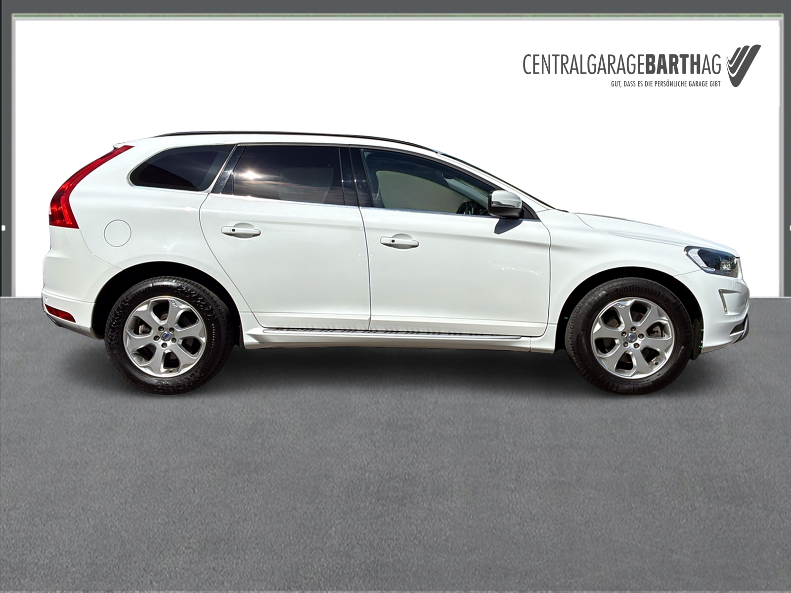 VOLVO XC60 2.4 D4 Momentum AWD S/S-image-7