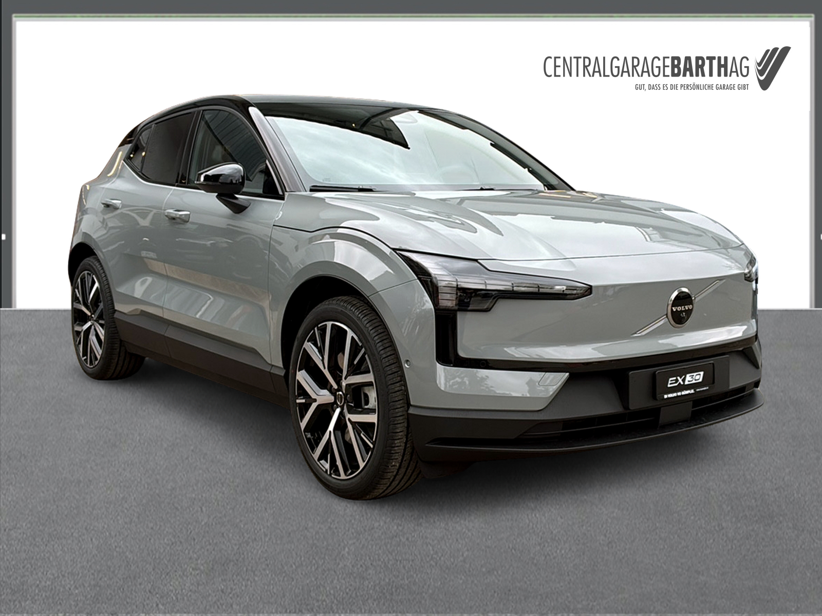 VOLVO XC60 2.4 D4 Momentum AWD S/S-image-2