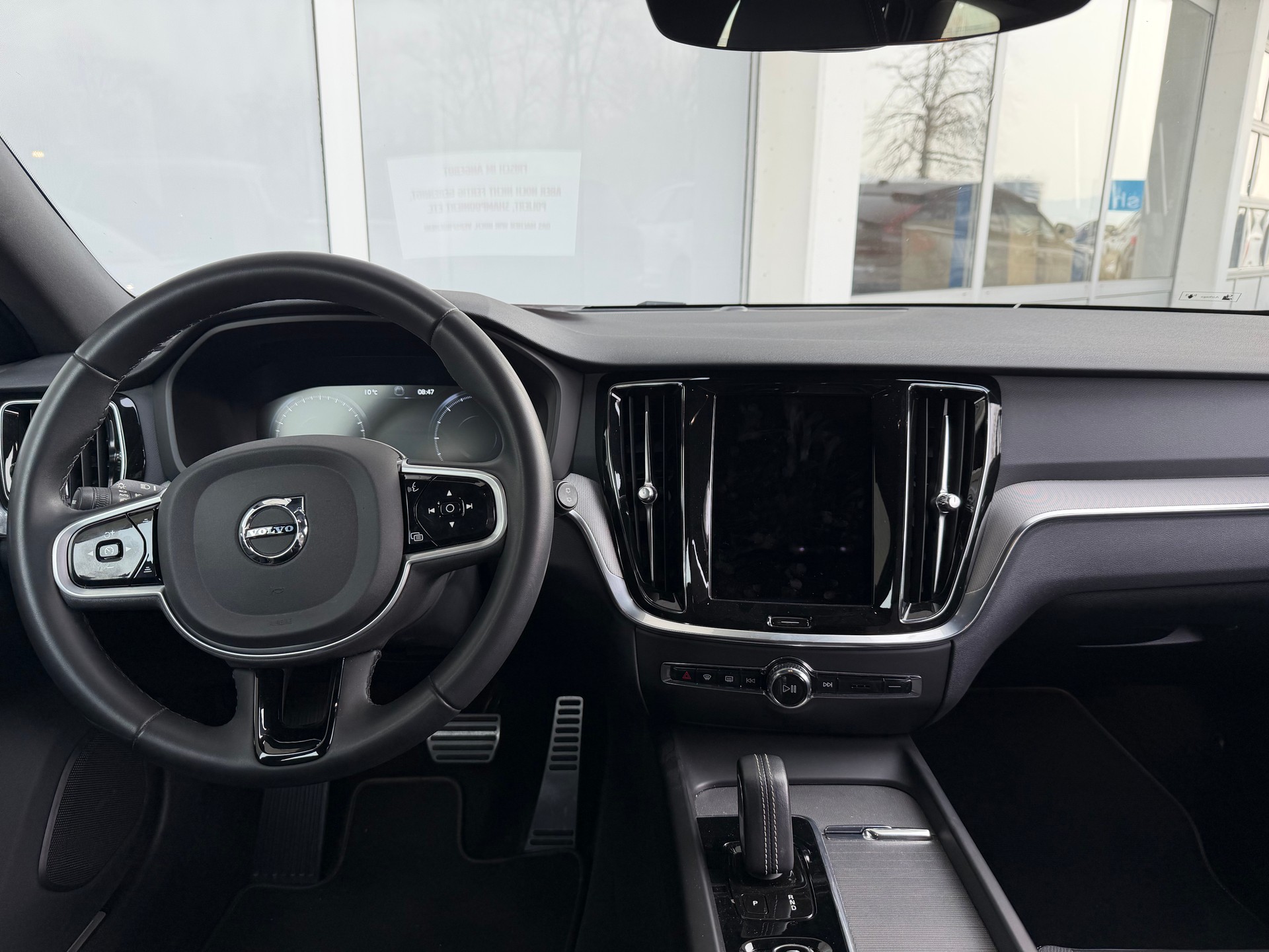 VOLVO V60 B4 Diesel Mild Hybrid R-Design Geartronic-image-7