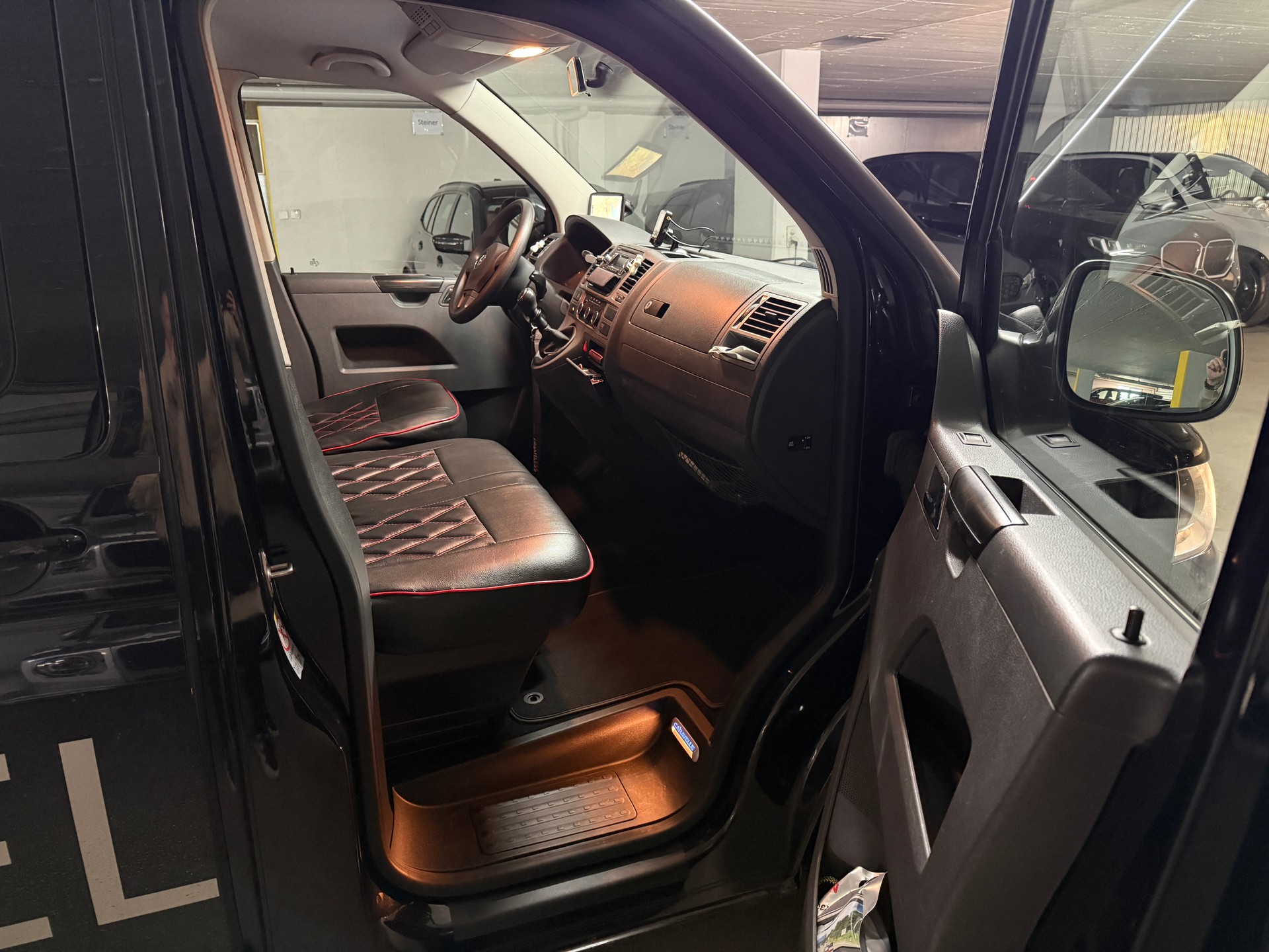 VW Caravelle-image-3