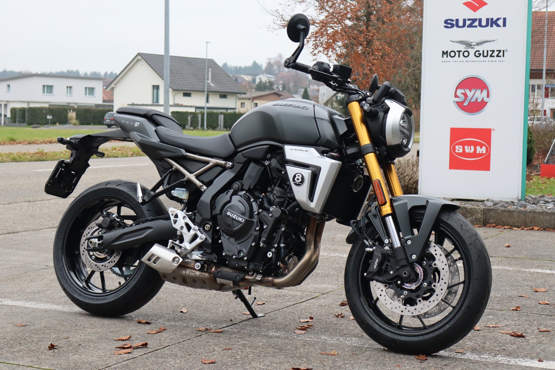SUZUKI GSX-8T ABS / TCS-showroom-element-1