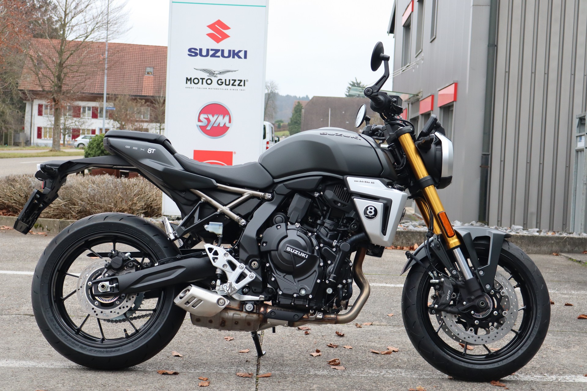 SUZUKI GSX-8T ABS / TCS