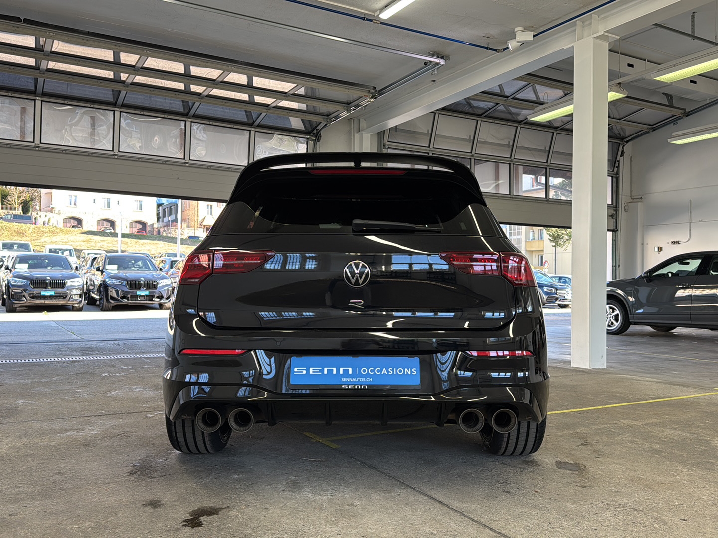 VW Golf 2.0 TSI R DSG 4Motion-image-4