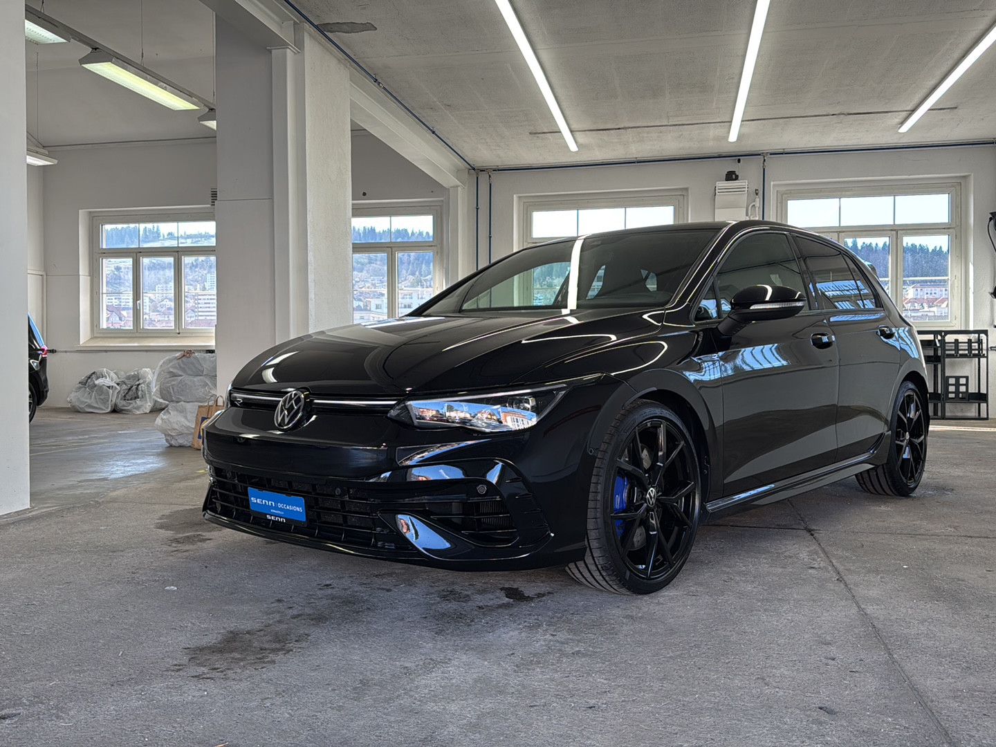 VW Golf 2.0 TSI R DSG 4Motion-image-0