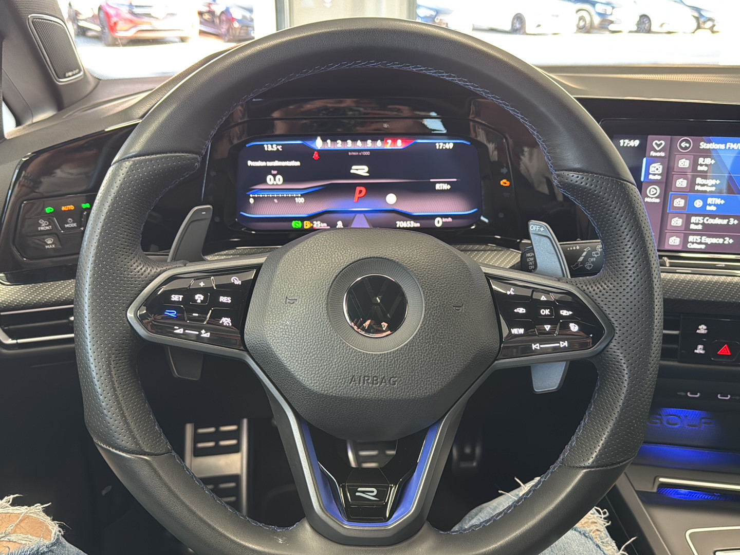 VW Golf 2.0 TSI R DSG 4Motion-image-13