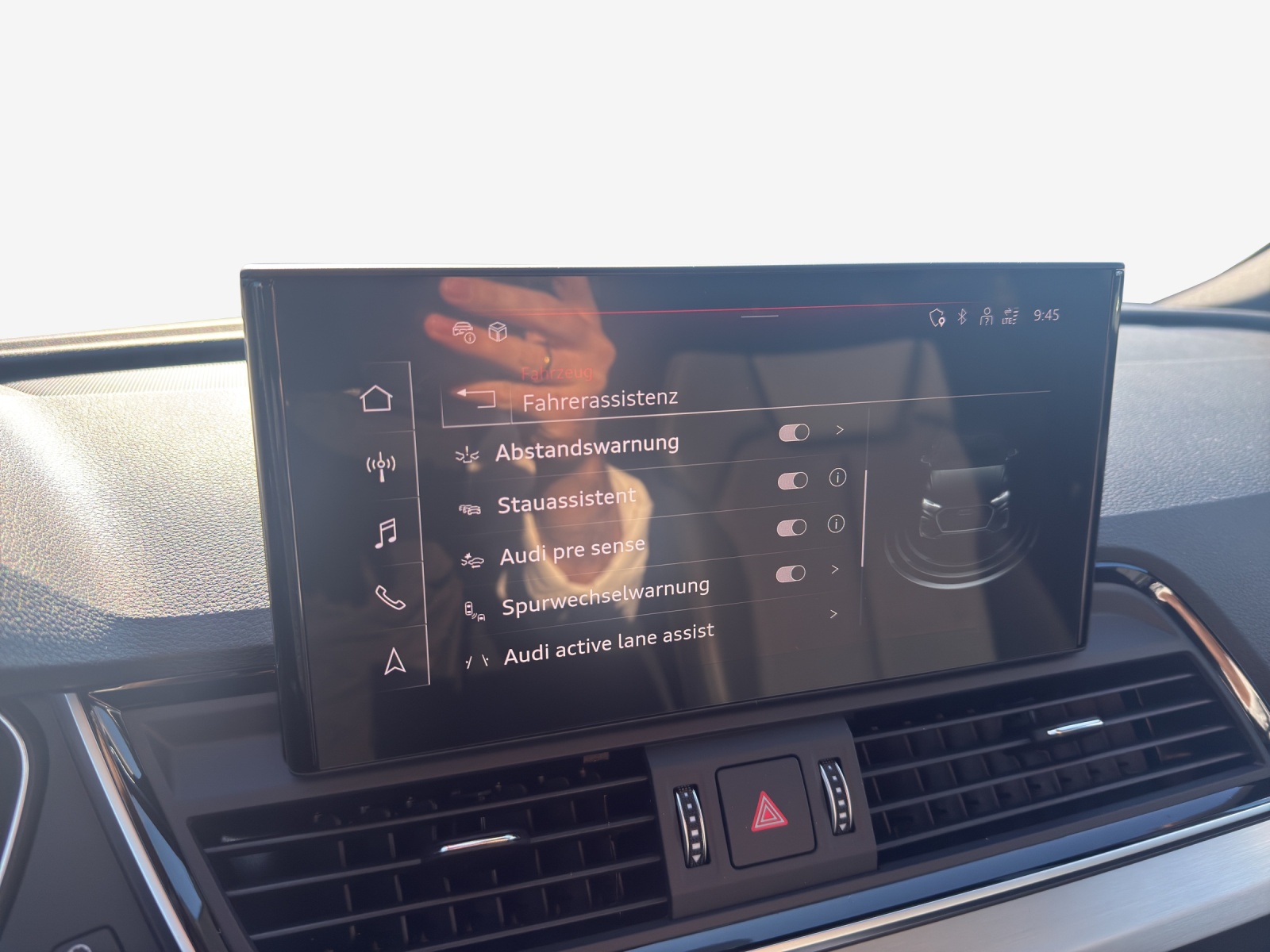 AUDI Q5 40 TDI Black Edition quattro S-tronic-image-15