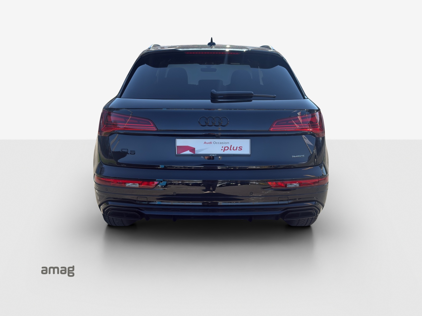 AUDI Q5 40 TDI Black Edition quattro S-tronic-image-3