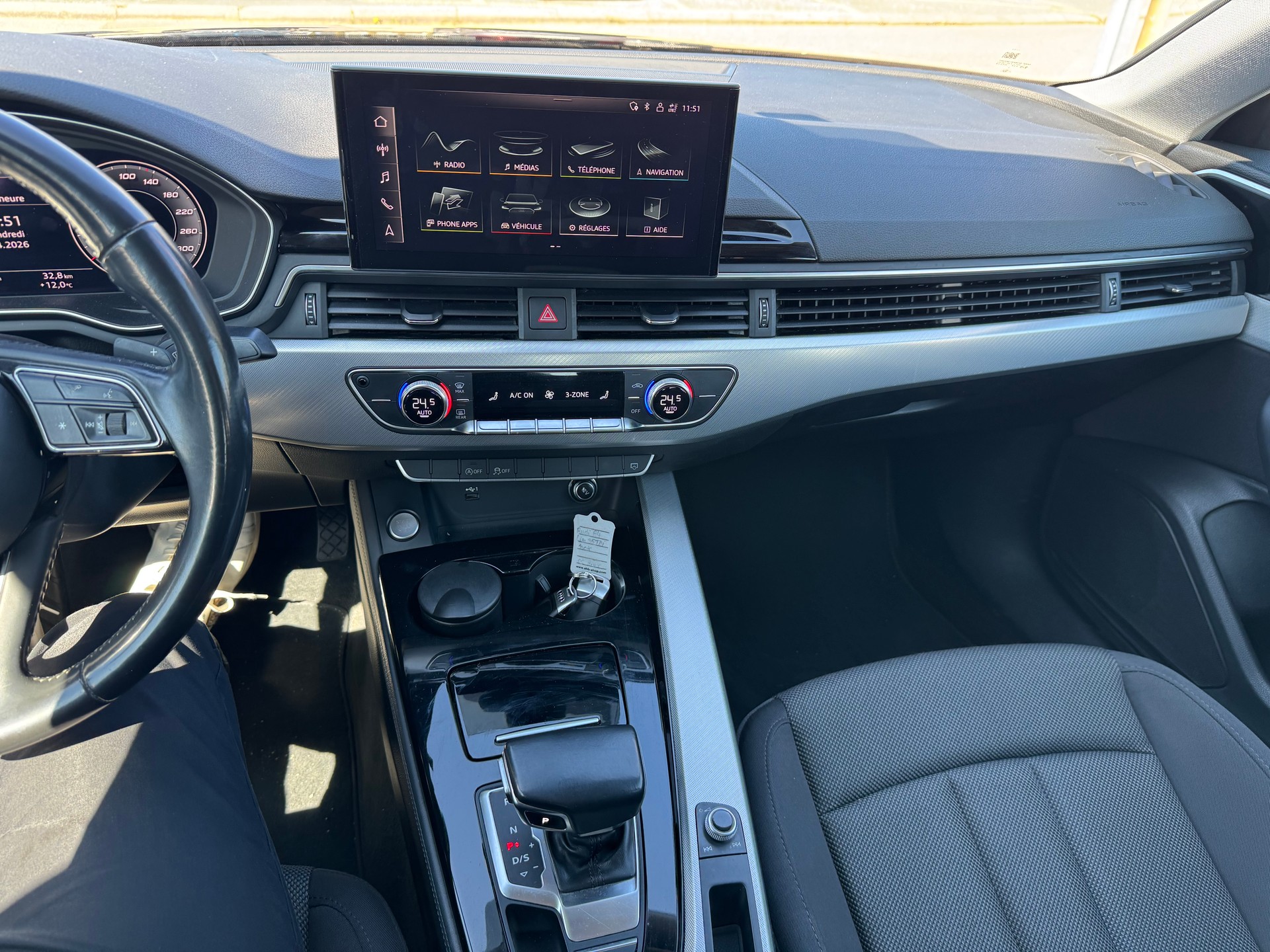 AUDI A4 Limousine 35 TDI 🇨🇭advanced S-tronic-image-15
