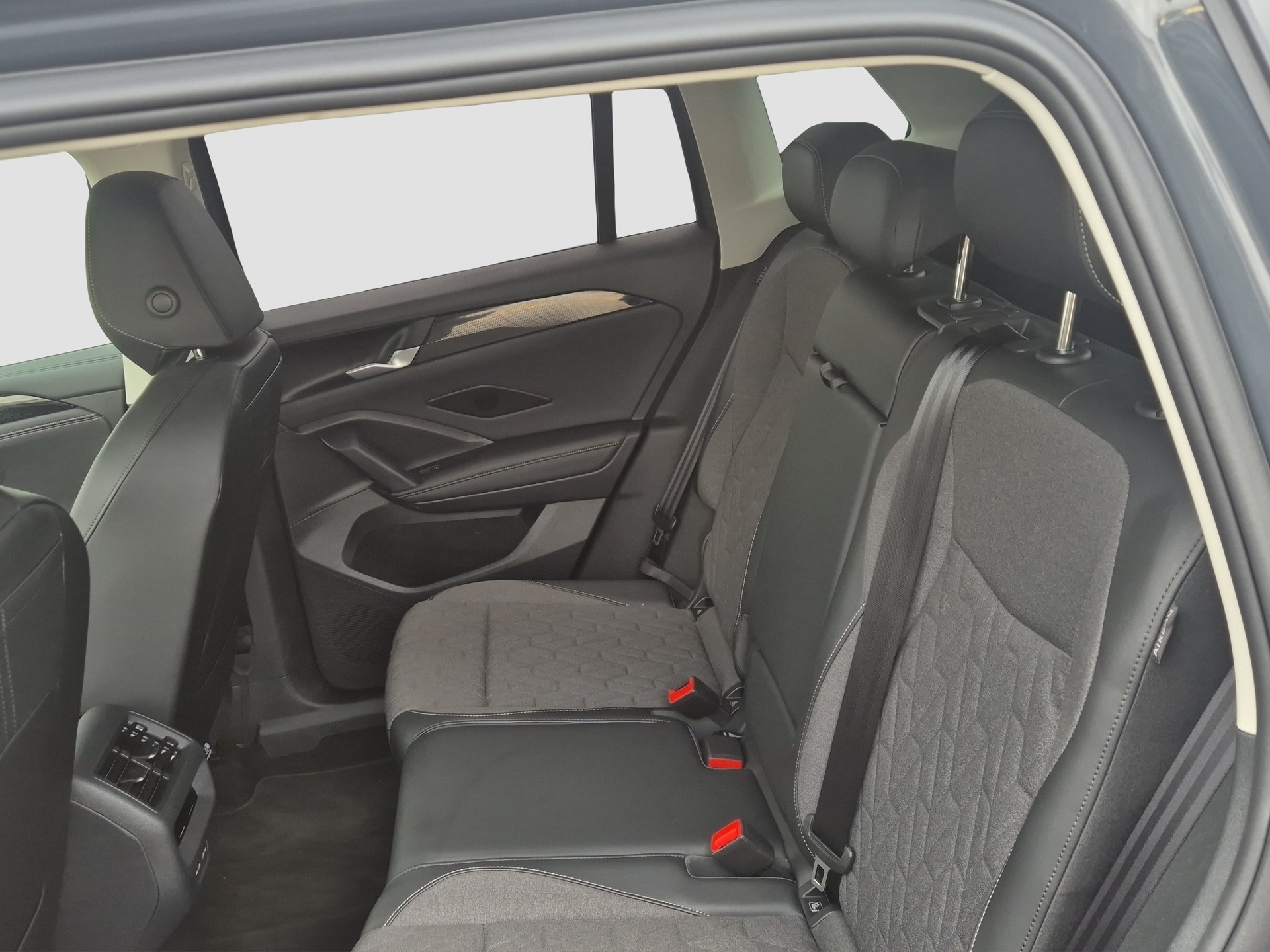 VW Tiguan 1.5 TSI evo2 mHEV United DSG-image-18