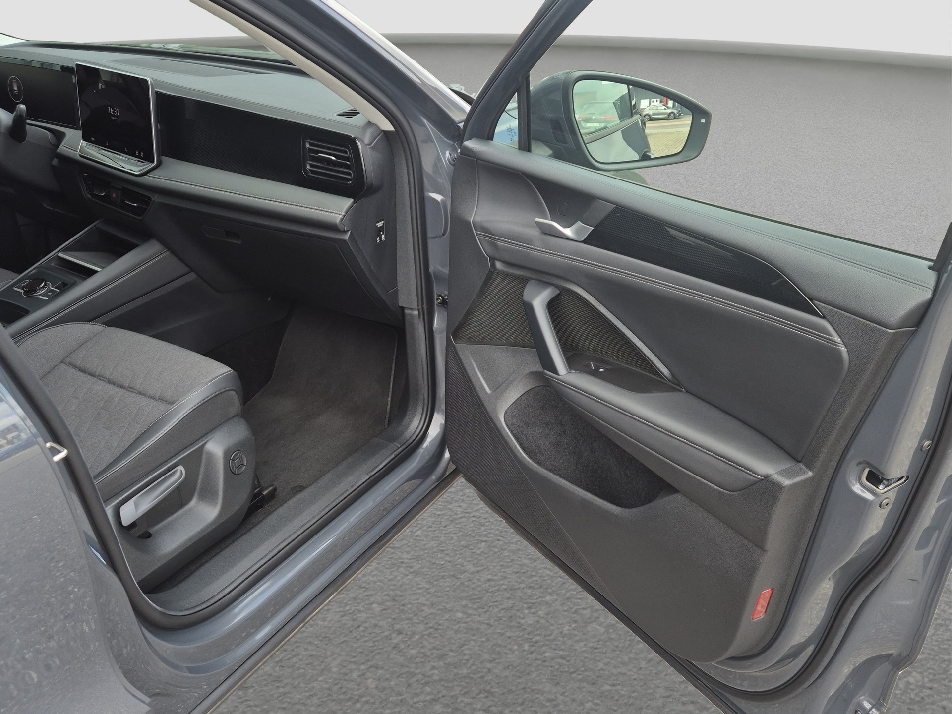 VW Tiguan 1.5 TSI evo2 mHEV United DSG-image-15