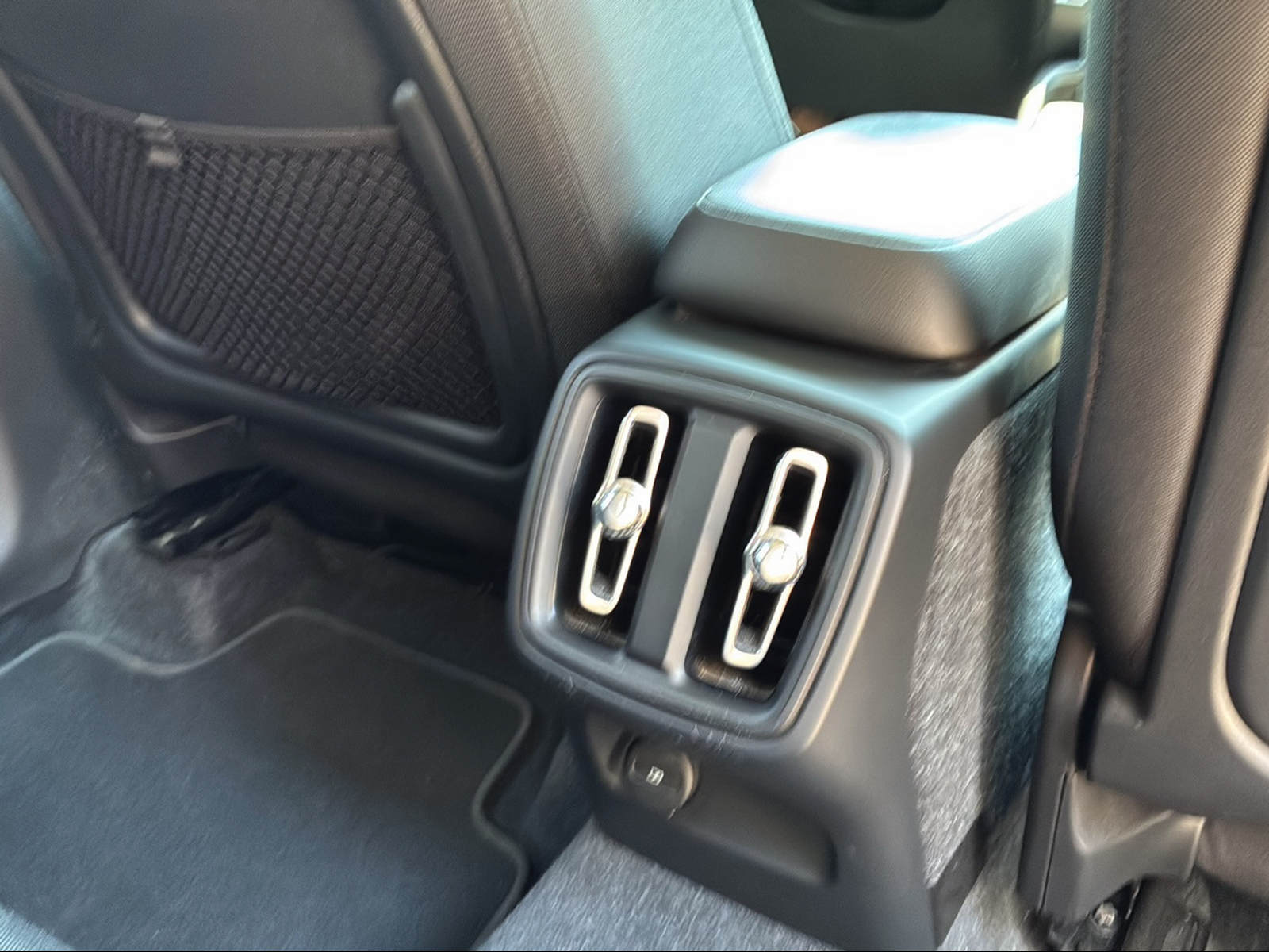 VOLVO XC40 1.5 T2 Xcite-image-13