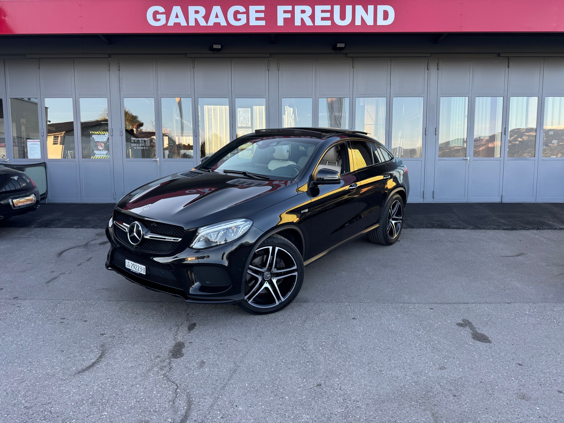 MERCEDES-BENZ GLE Coupé 43 AMG OrangeArt Edition 4M. 9G-Tronic-image-3