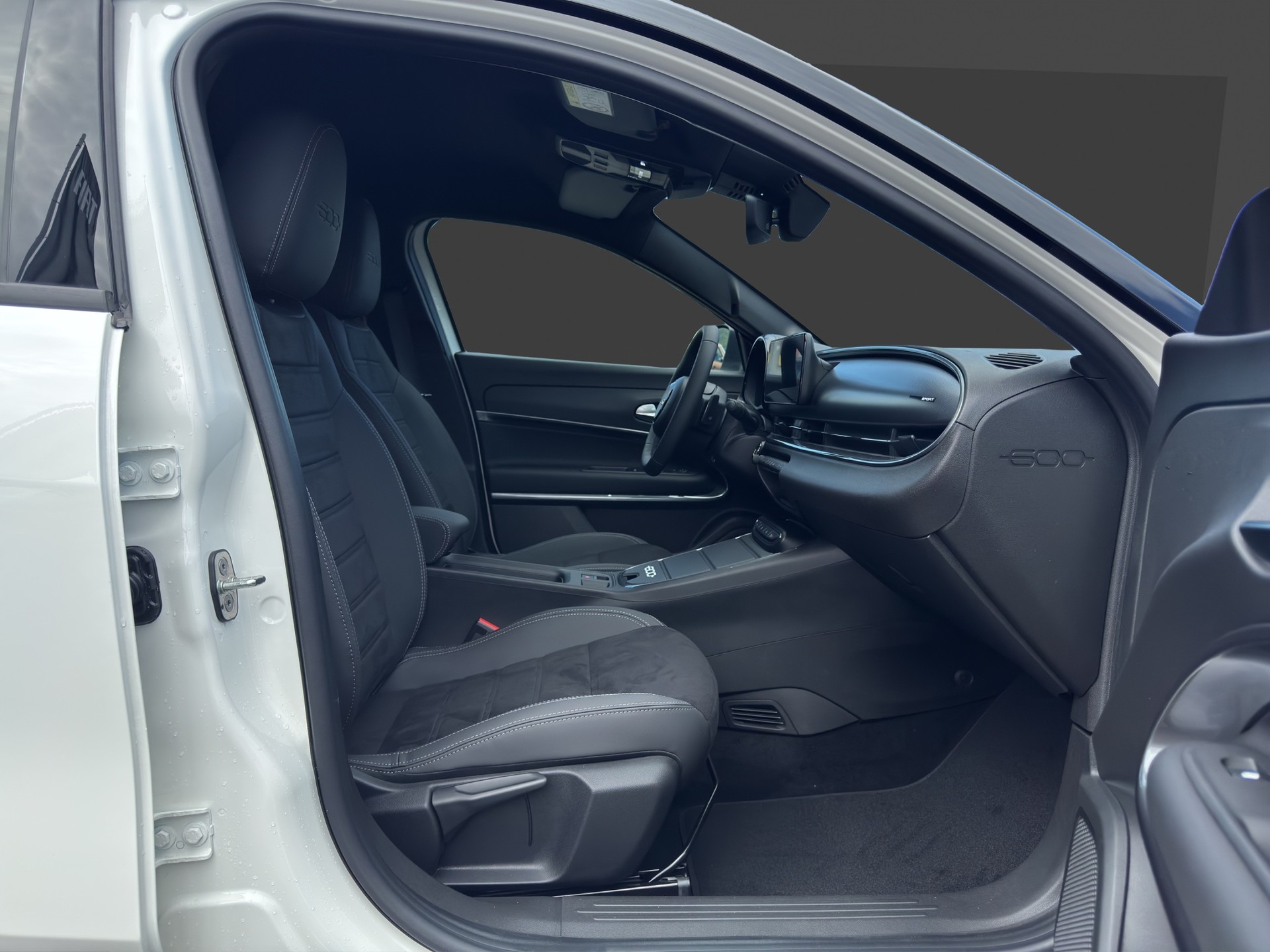 FIAT 600h MildHybrid Sport-image-16