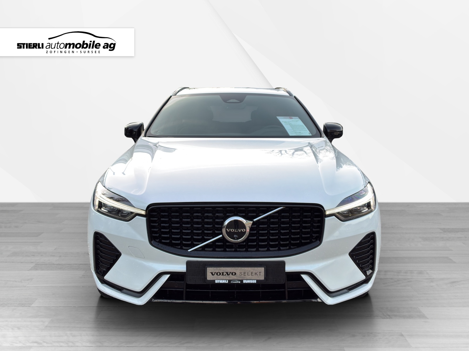 VOLVO XC60 2.0 B5 MH Plus Dark AWD-image-1