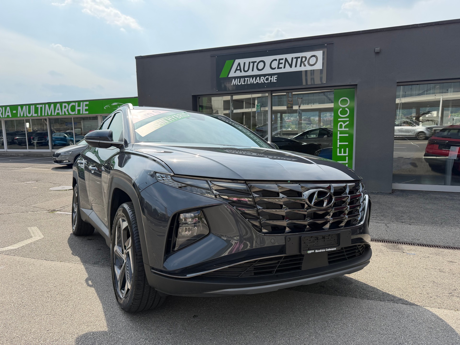 HYUNDAI Tucson 1.6 TGDI PHEV Amplia 4WD-image-2