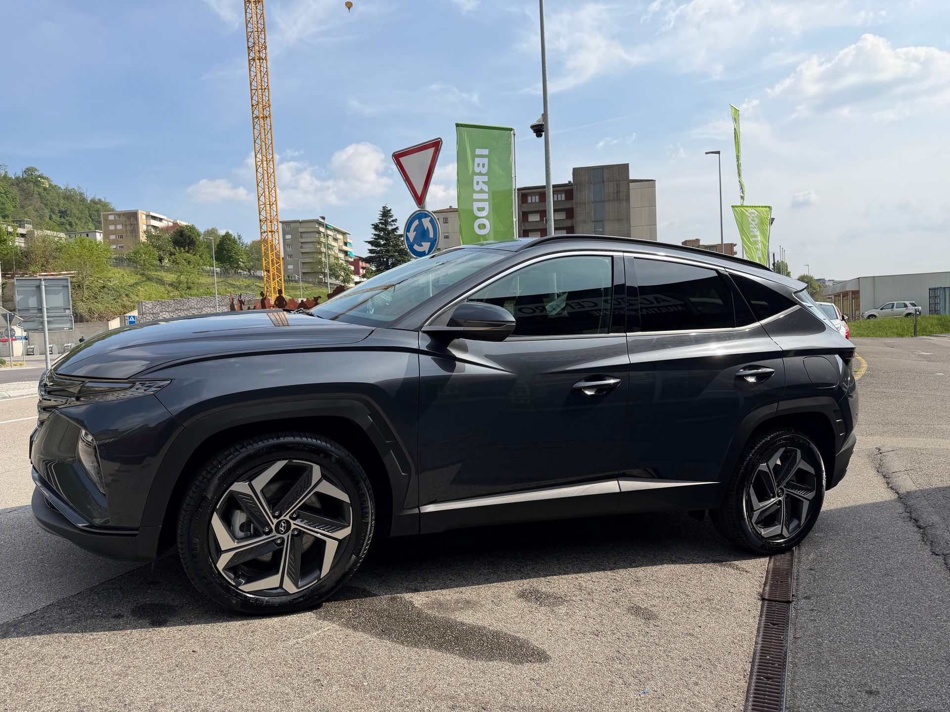 HYUNDAI Tucson 1.6 TGDI PHEV Amplia 4WD-image-4