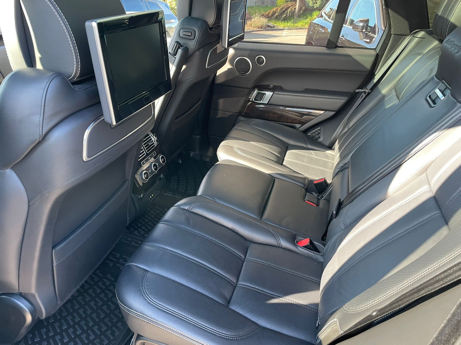 LAND ROVER Range Rover 5.0 V8 SC Vogue Automatic-image-10