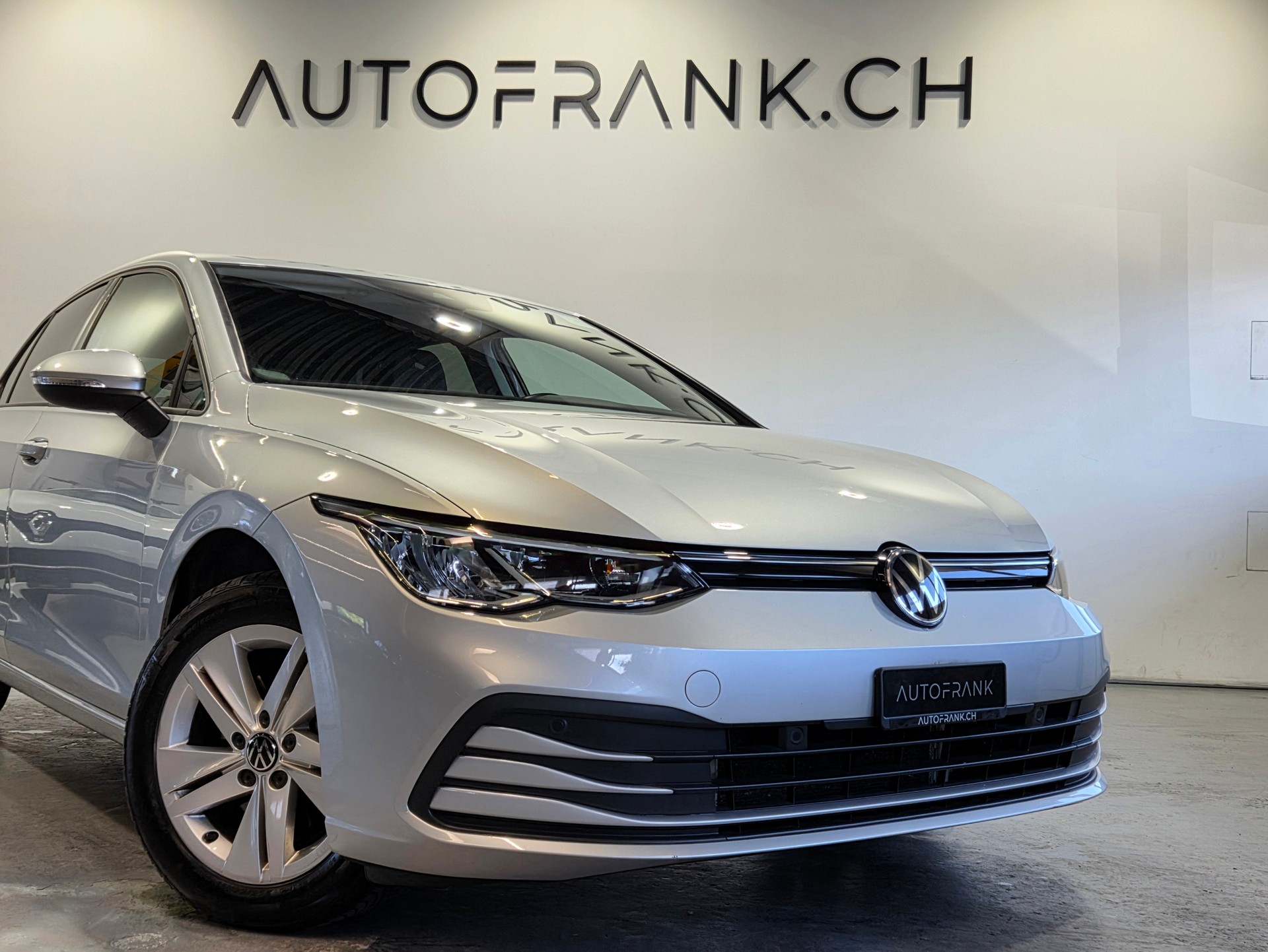 VW Golf VIII 1.5 TSI Style-showroom-element-3