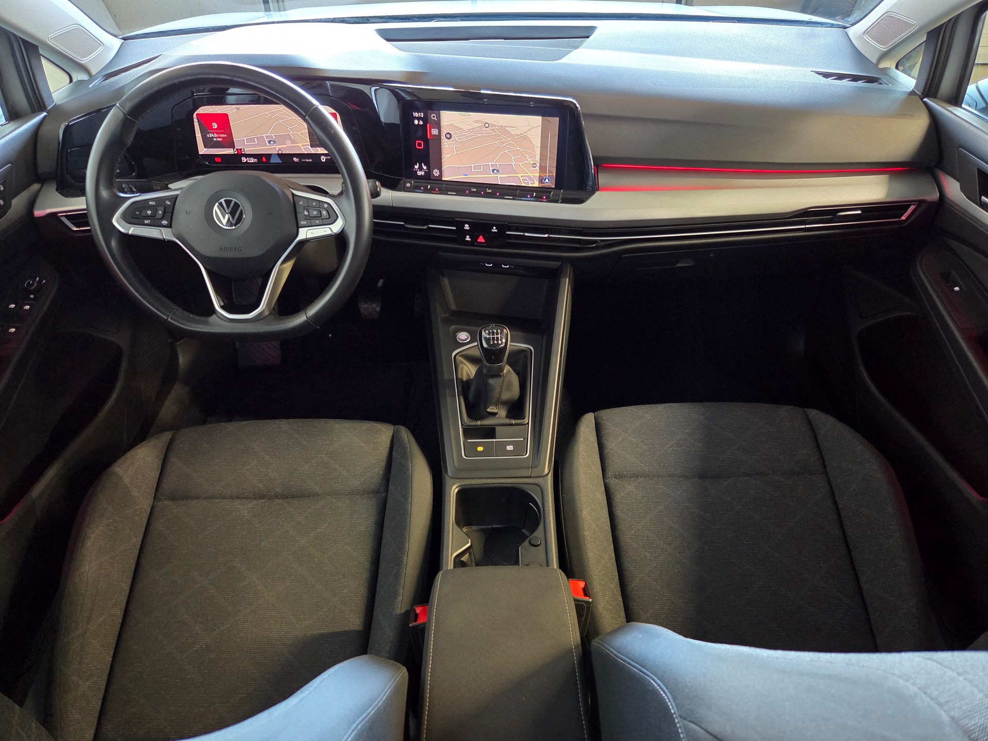 VW Golf VIII 1.5 TSI Style-image-8