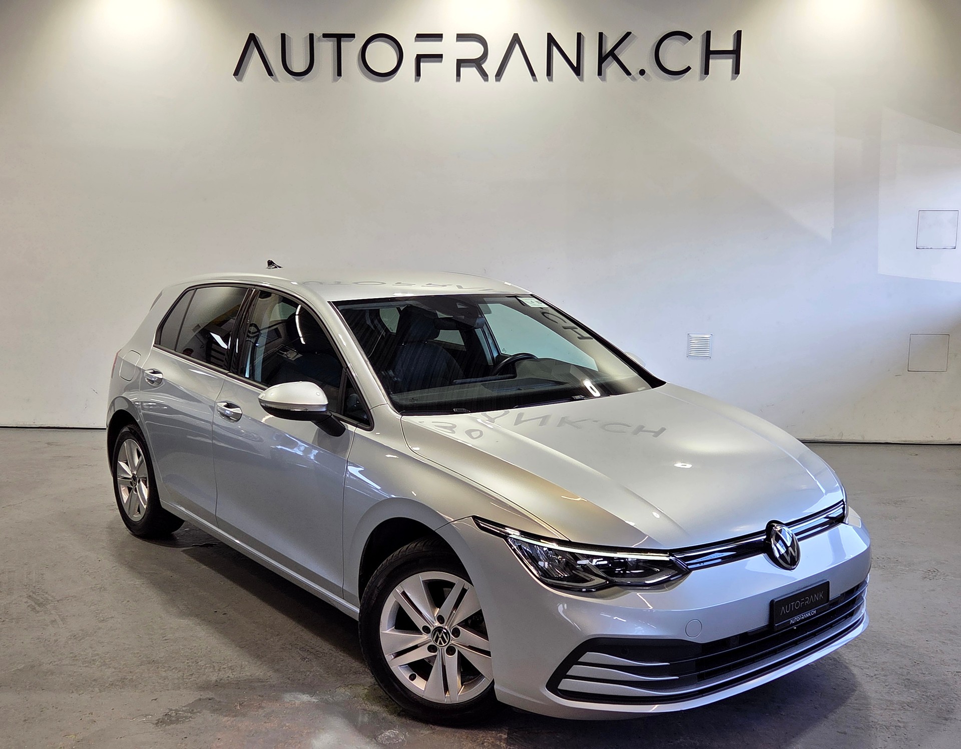 VW Golf VIII 1.5 TSI Style-showroom-element-1