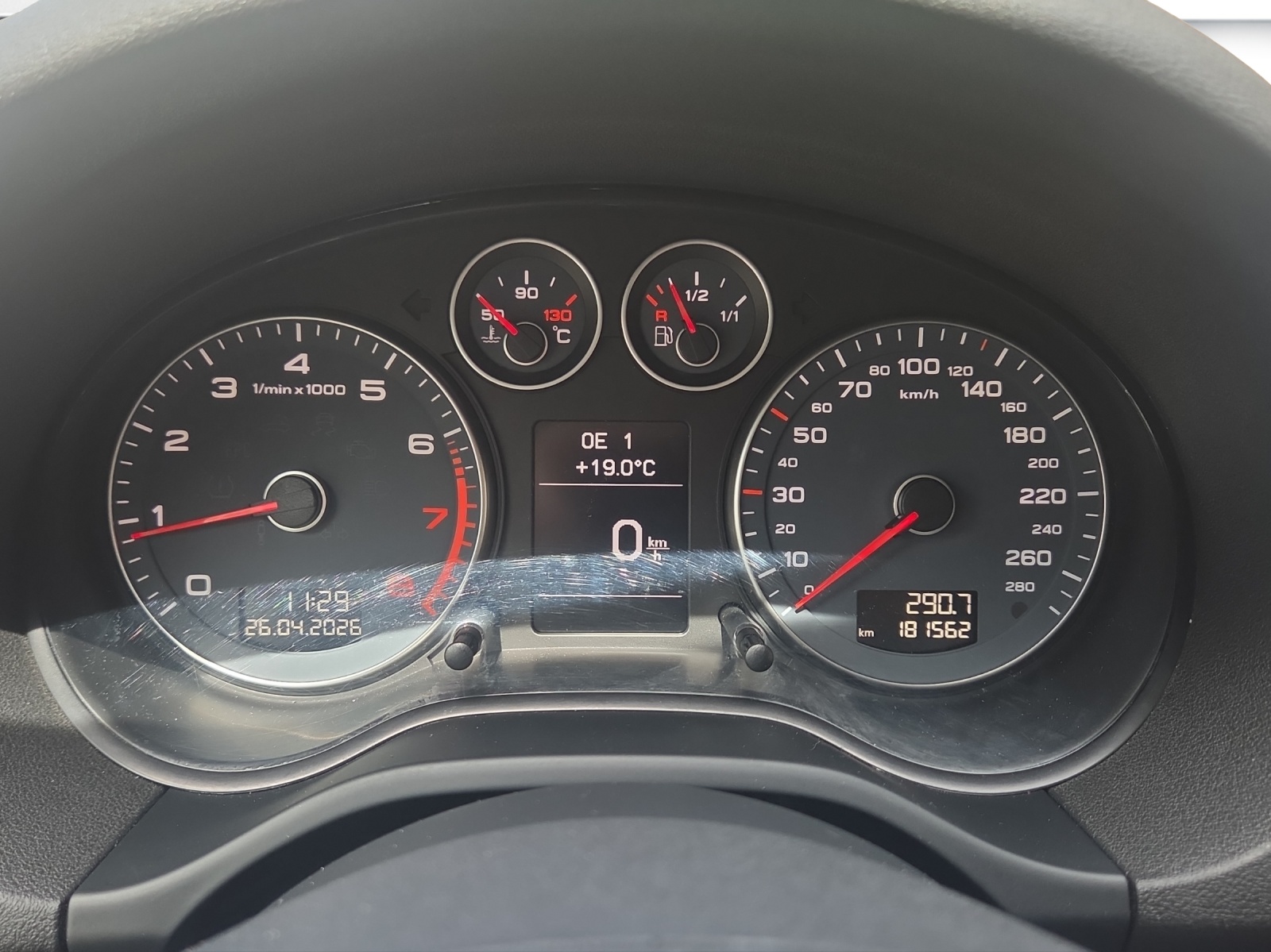AUDI A3 Sportback 1.8 TFSI Ambition quattro-image-15