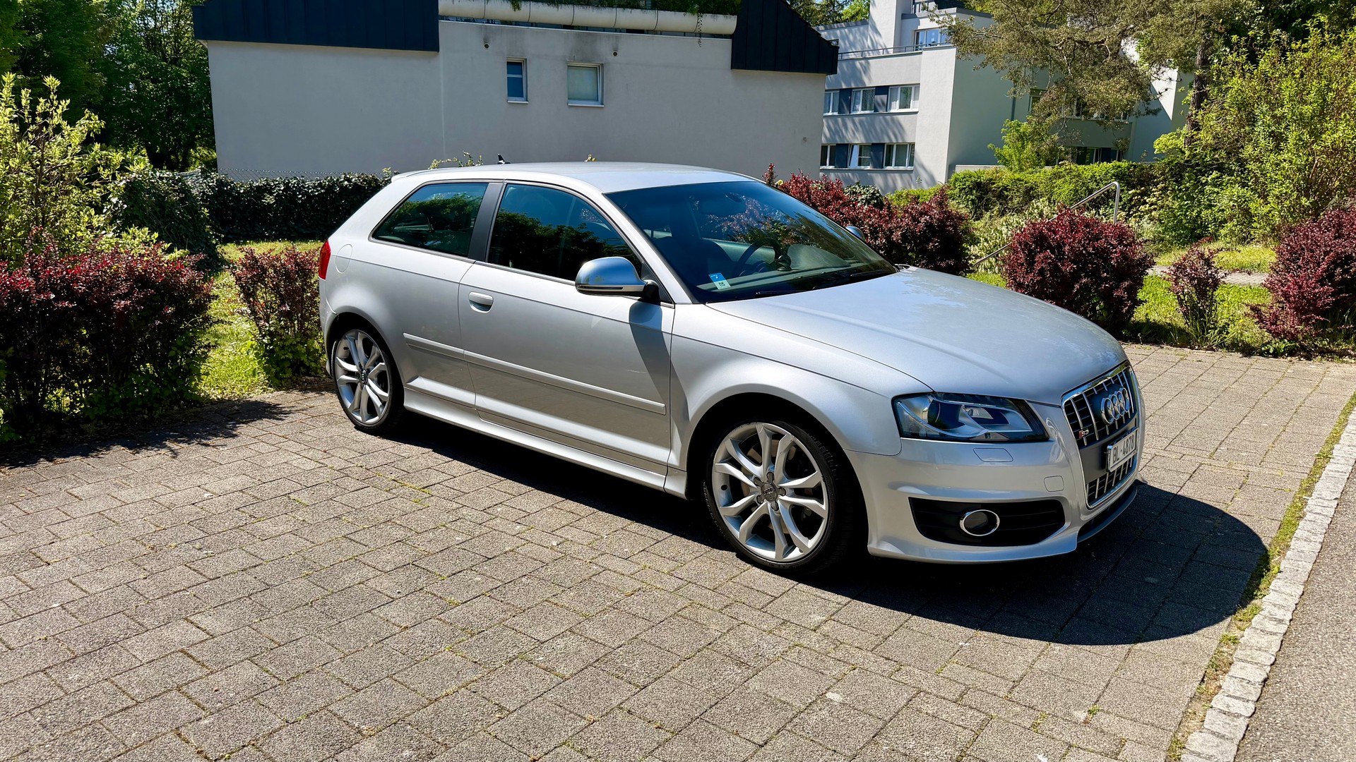 AUDI S3 2.0 TFSI quattro-image-1