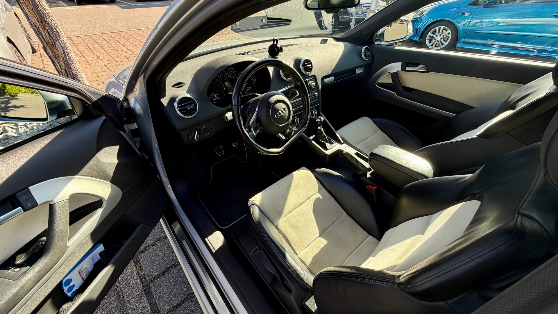 AUDI S3 2.0 TFSI quattro-image-2