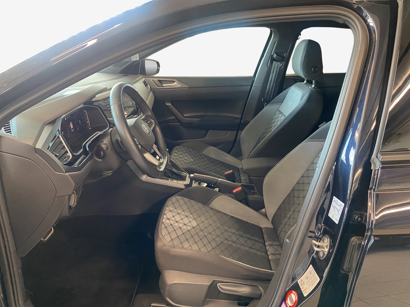 VW Polo 1.0 TSI R-Line DSG-image-7