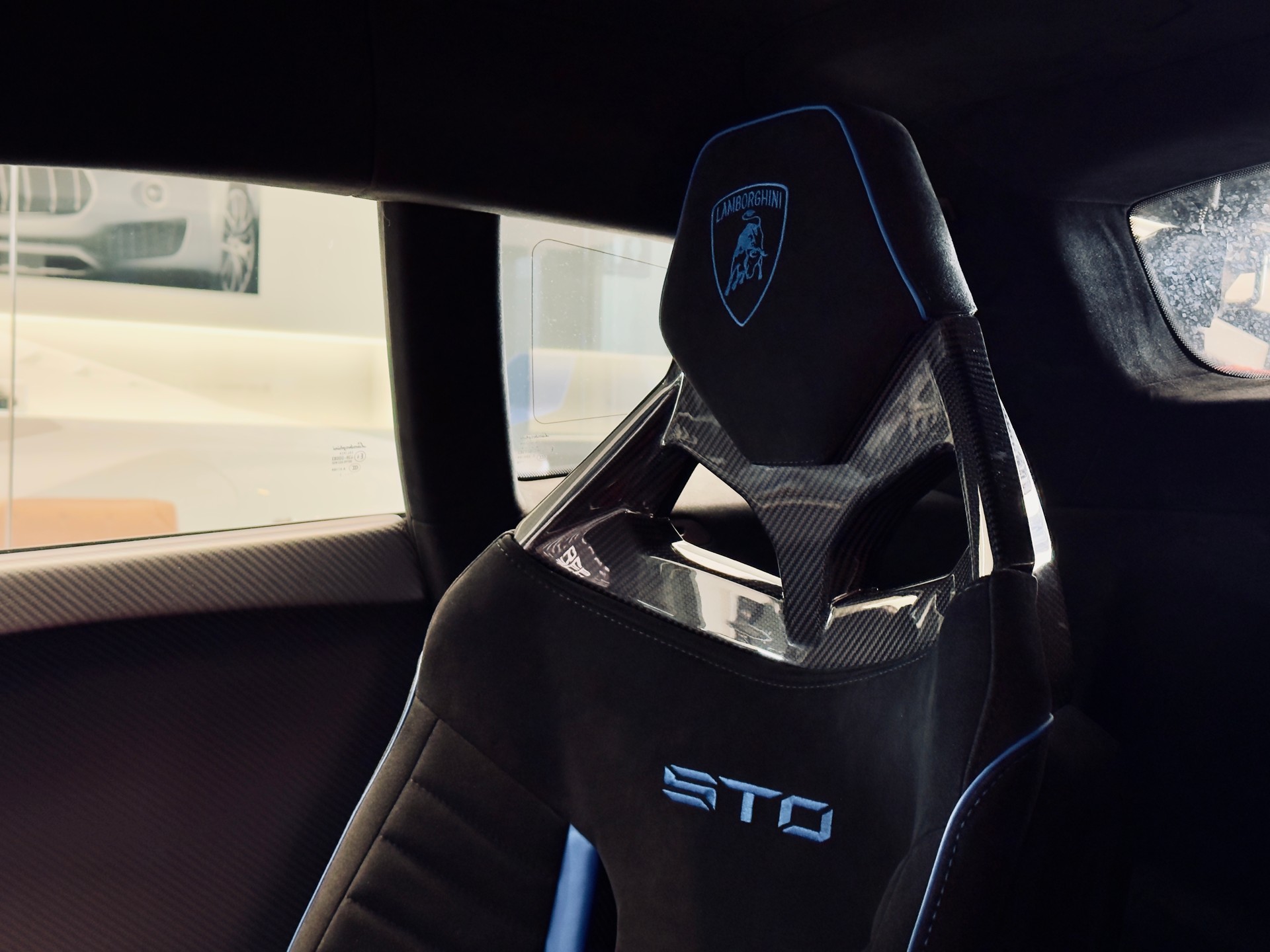 LAMBORGHINI STO Coupé DCT RWD-image-14
