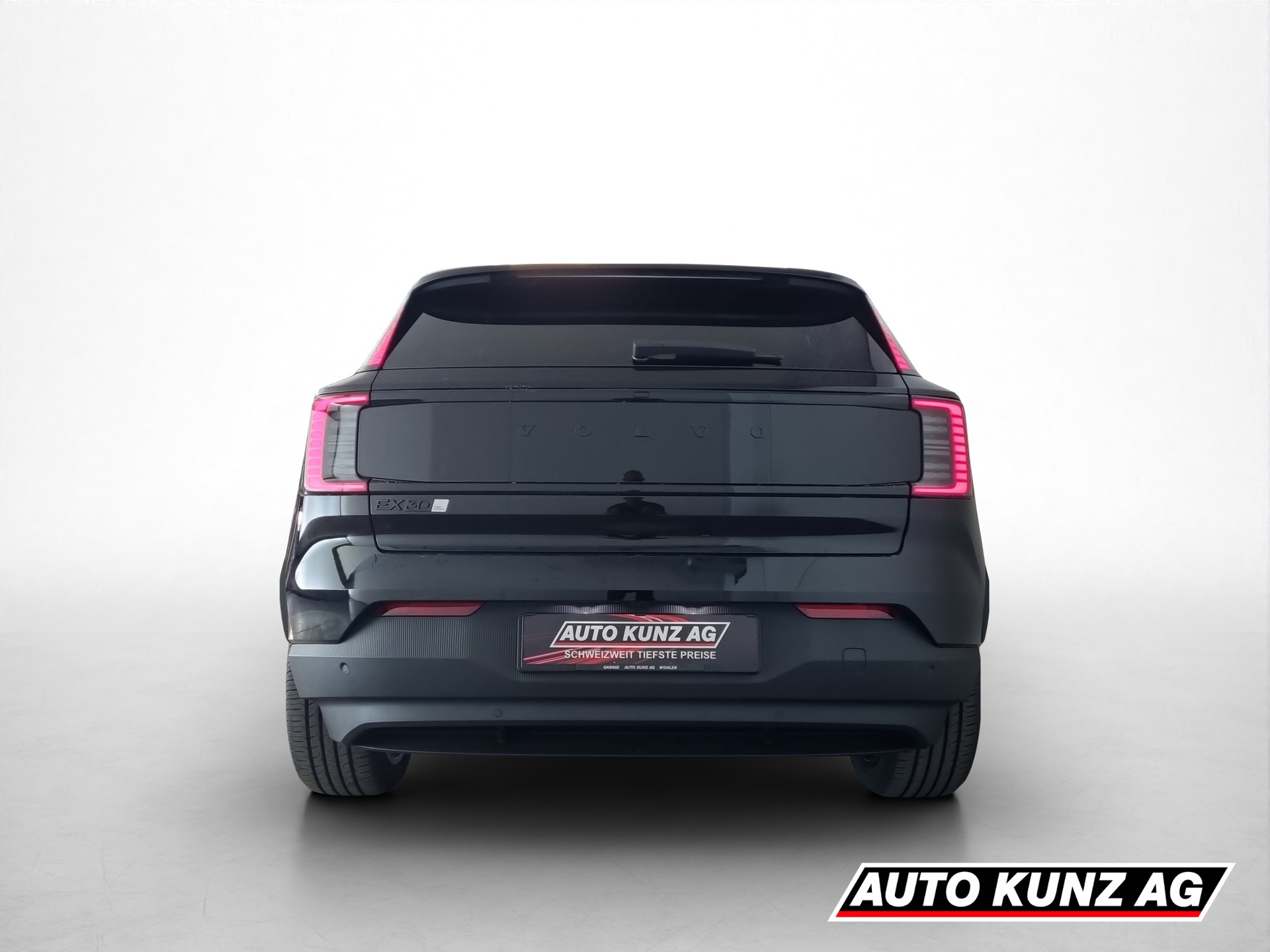 VOLVO EX 30 Twin Motor Performance Plus AWD-image-4