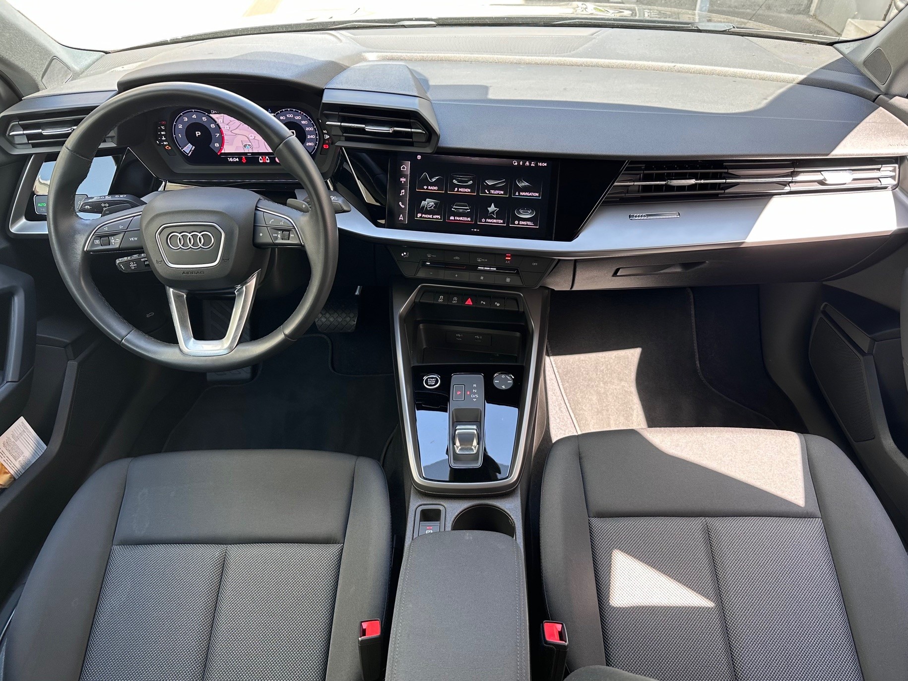 AUDI A3 Sportback 35 TFSI Attraction S-tronic-image-7