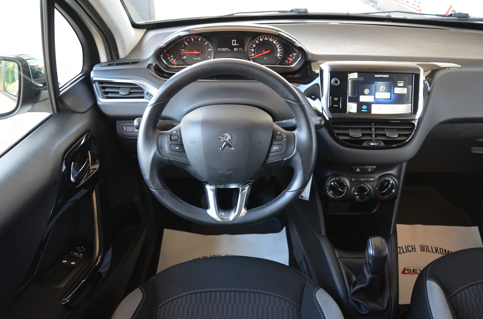 PEUGEOT 208 1.2 VTI Style*Ab MFK,1 Jahr oder 20'000km Garantie*-image-12