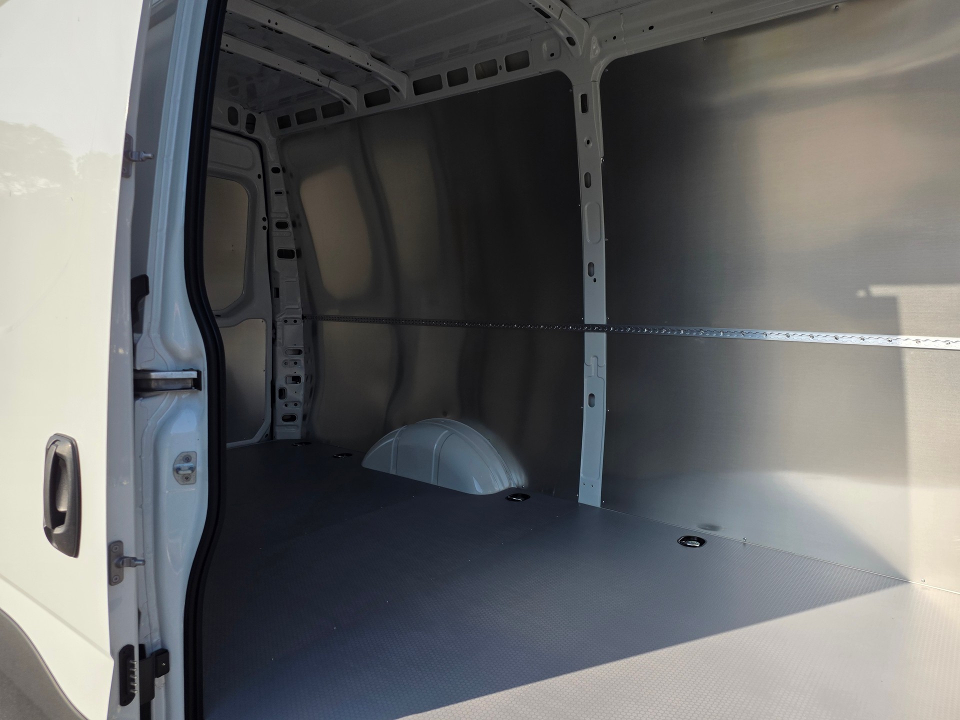 IVECO 35 S 16 A8 V-image-7