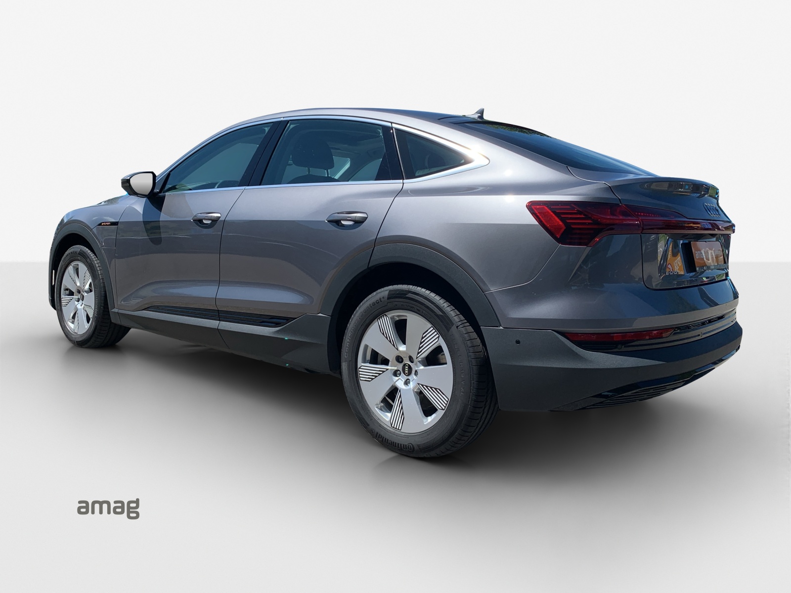 AUDI e-tron 55 Sportback quattro-image-4