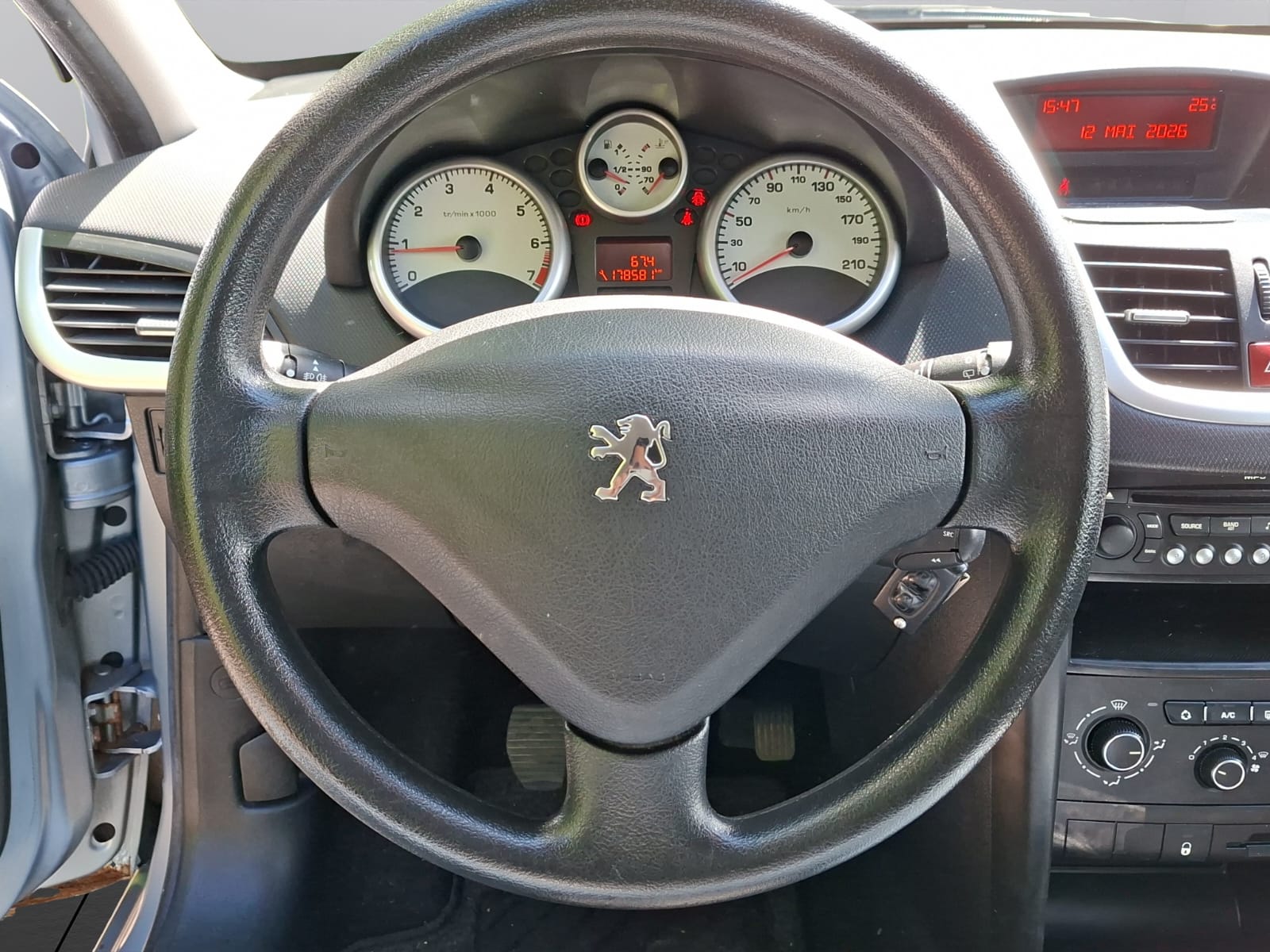 PEUGEOT 207 SW 1.6 16V Trendy Clim-image-12