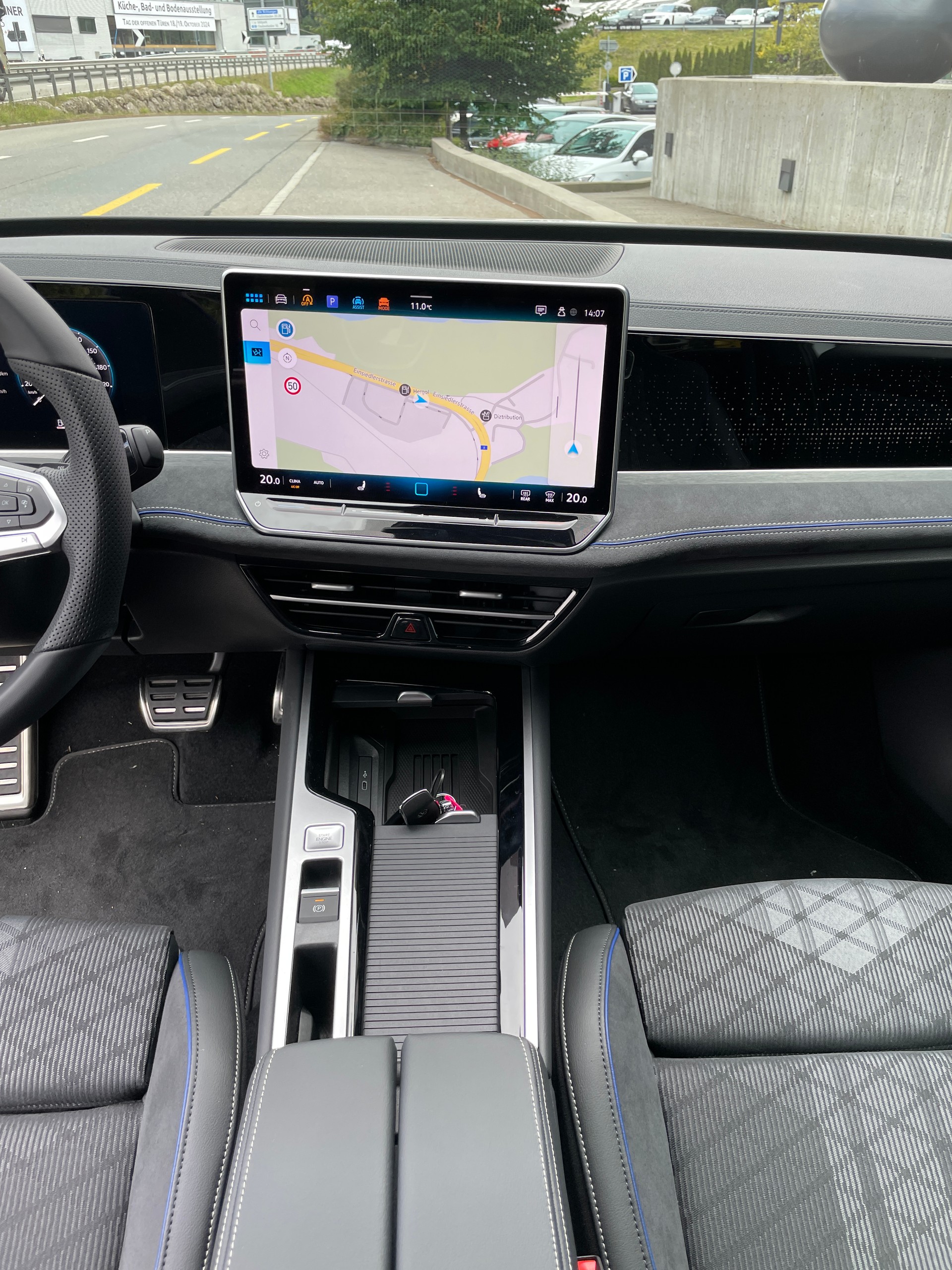 VW Passat SC 1.5 eTSI 150 DSG R-Line inkl. Park & Comfort mit Safe-Sicherung-image-19