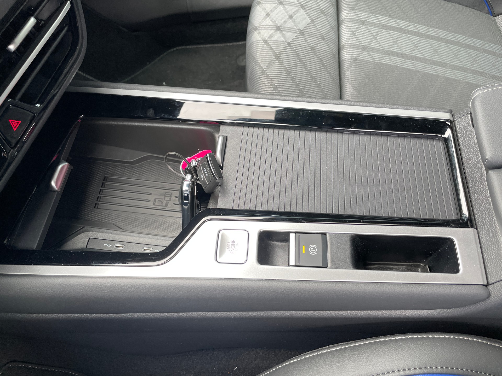 VW Passat SC 1.5 eTSI 150 DSG R-Line inkl. Park & Comfort mit Safe-Sicherung-image-22