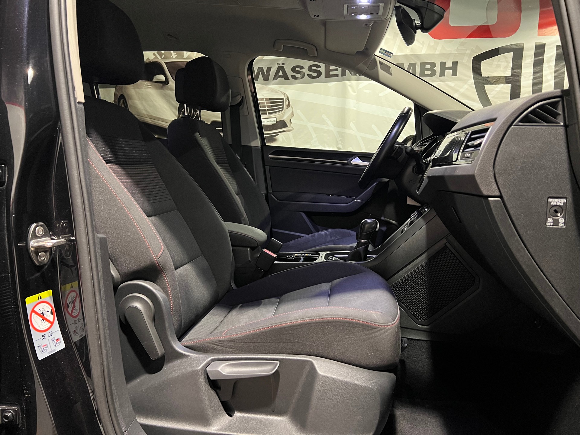 VW Touran 1.4 TSI BlueMotion Technology Sound DSG-image-13