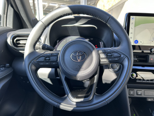 TOYOTA Yaris Cross 1.5 Trend AWD-image-11
