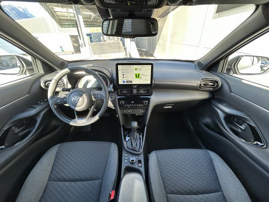TOYOTA Yaris Cross 1.5 Trend AWD-image-5